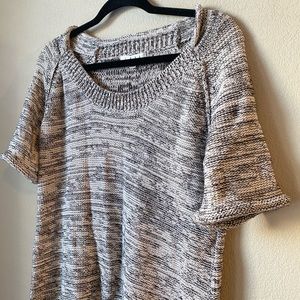 BOGO - 5/16 Being Donated To Women's Shelter. Woven knit top